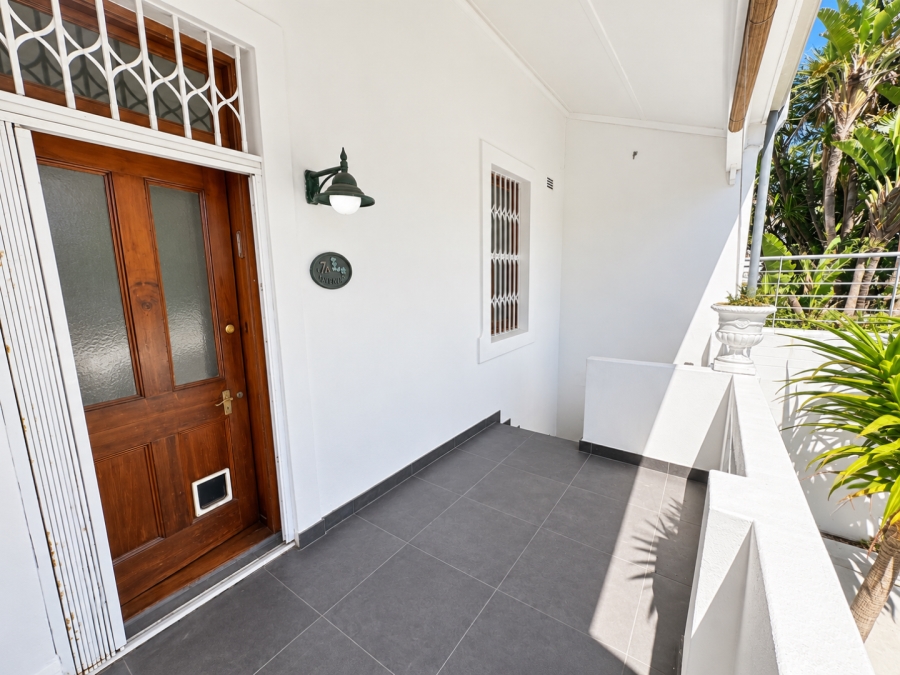 2 Bedroom Property for Sale in Green Point Western Cape